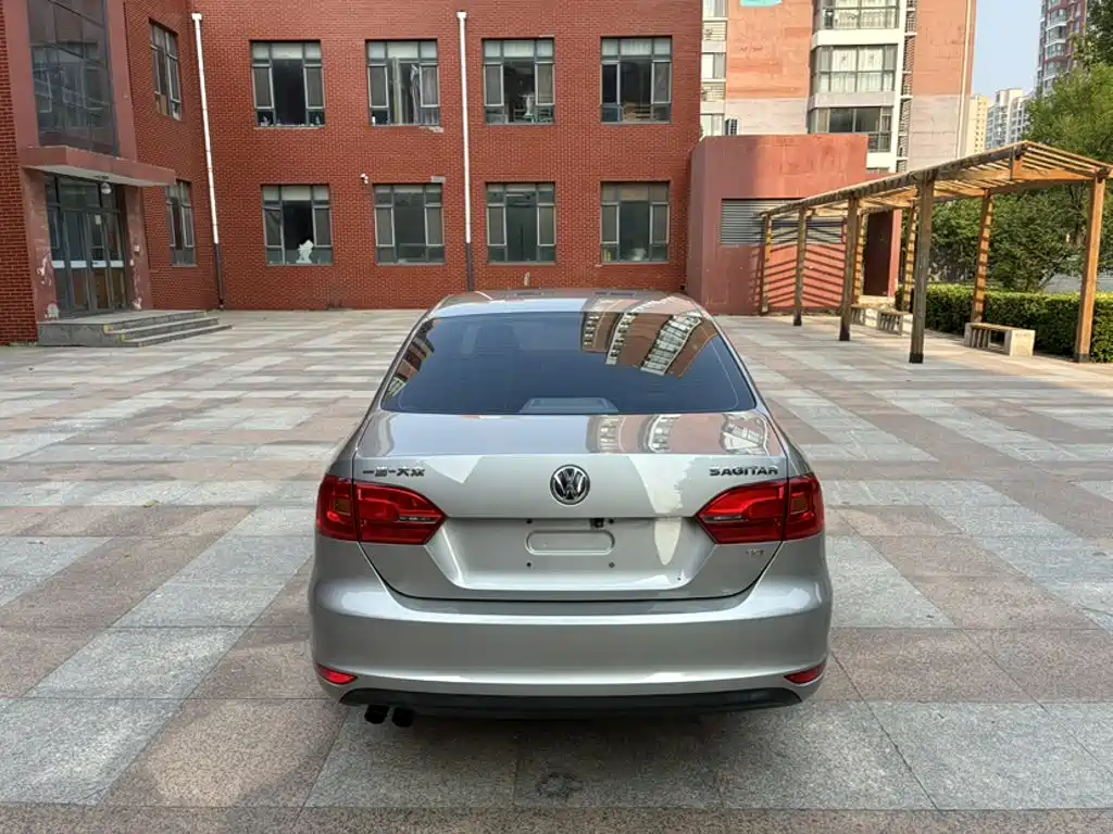 Photo 22 - Volkswagen Sagitar