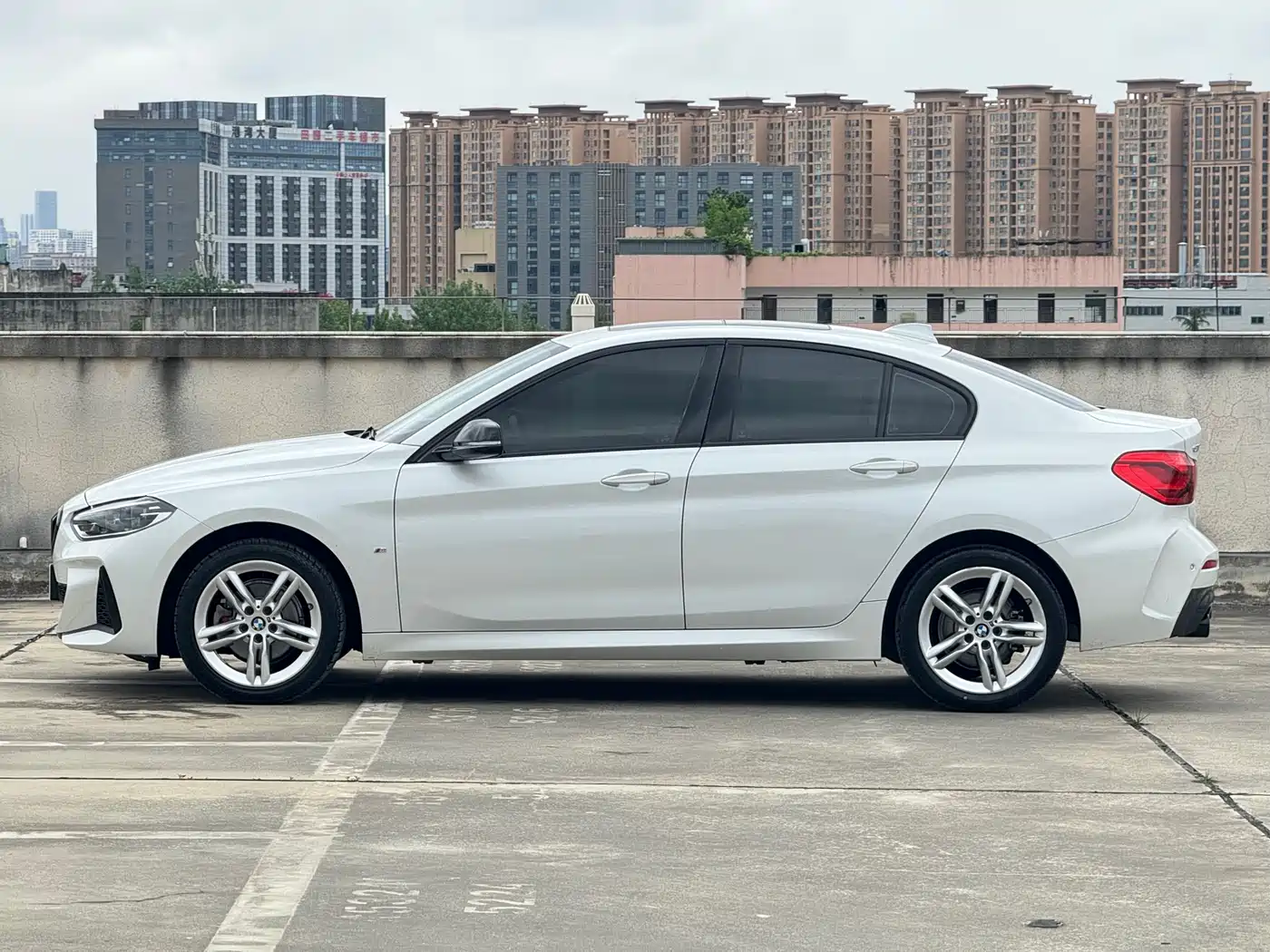 BMW 1 Series 2021 Facelift 120i M Sport Shadow Edition фото 4