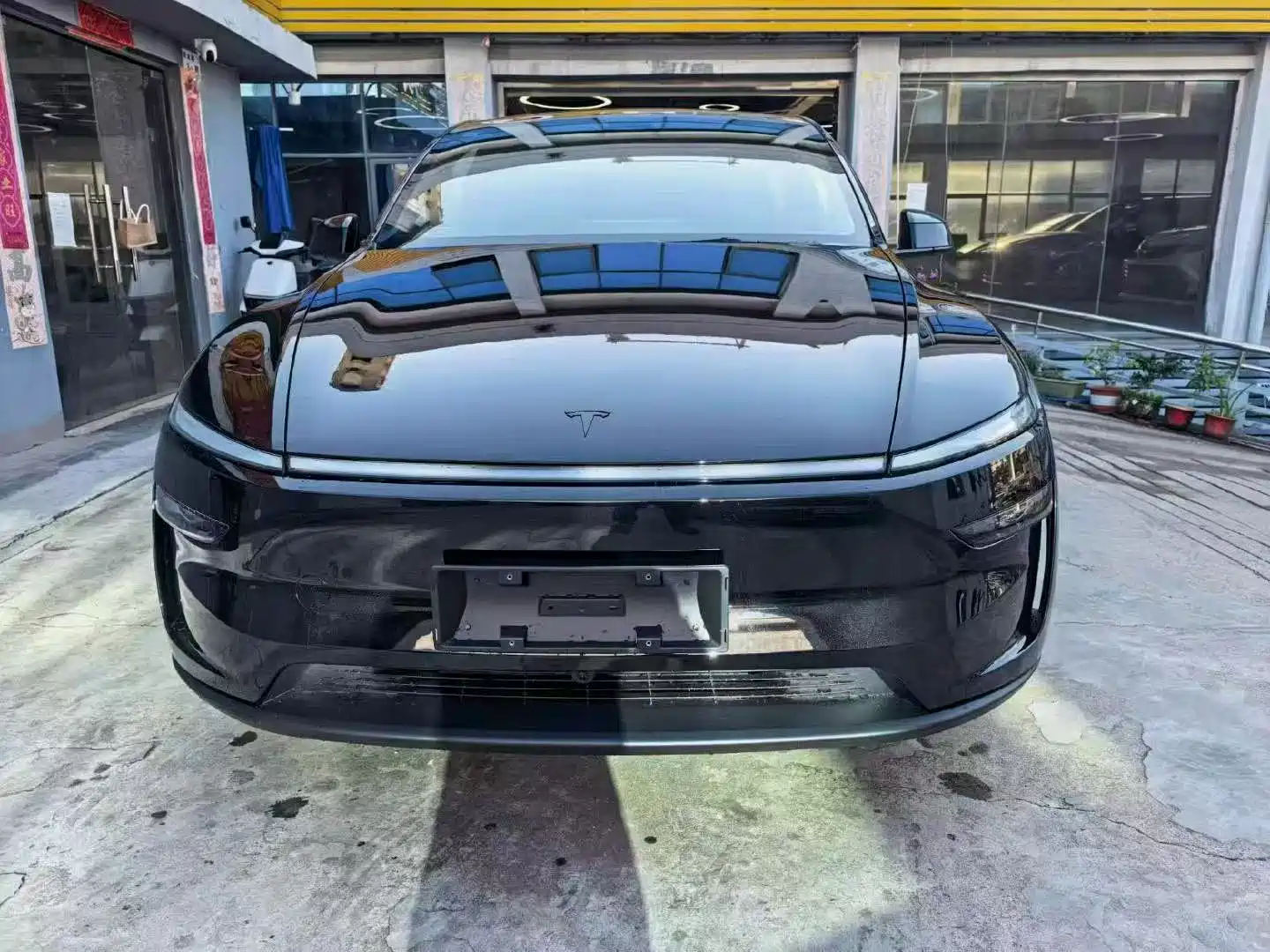 Photo 2 - Tesla Model Y