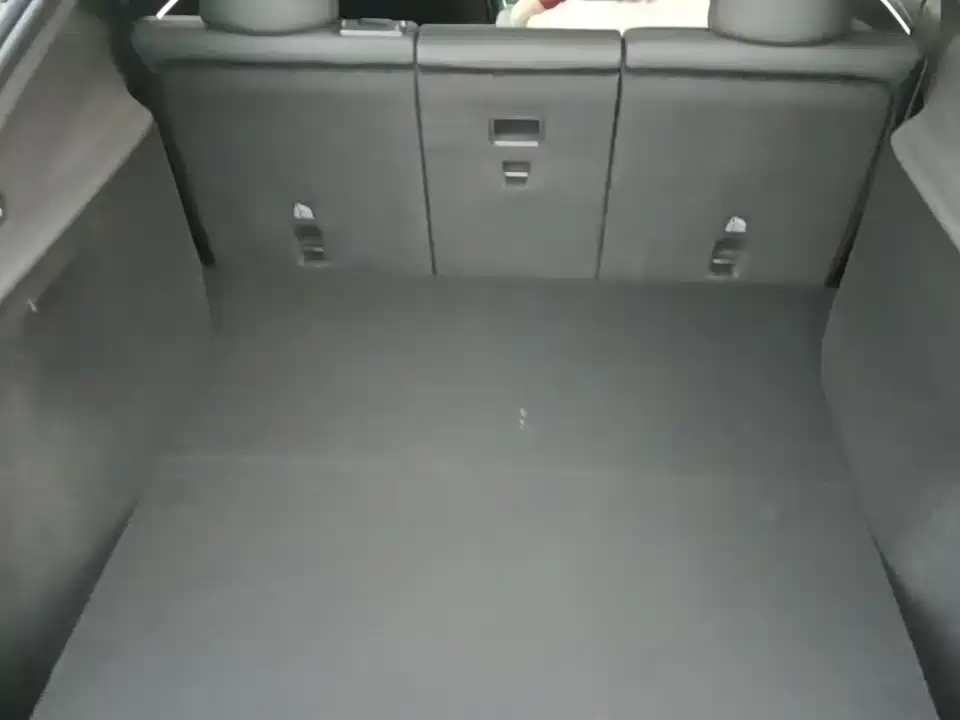 Photo 6 - Tesla Model Y