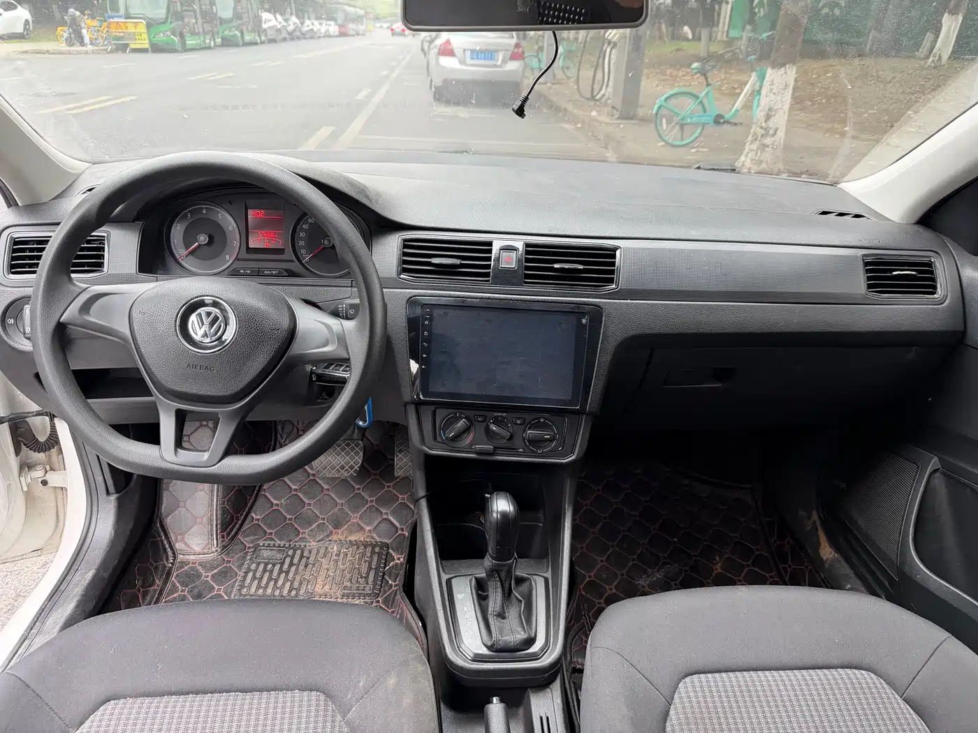 Volkswagen Santana 2016 1.6L Automatic Trend Edition фото 12