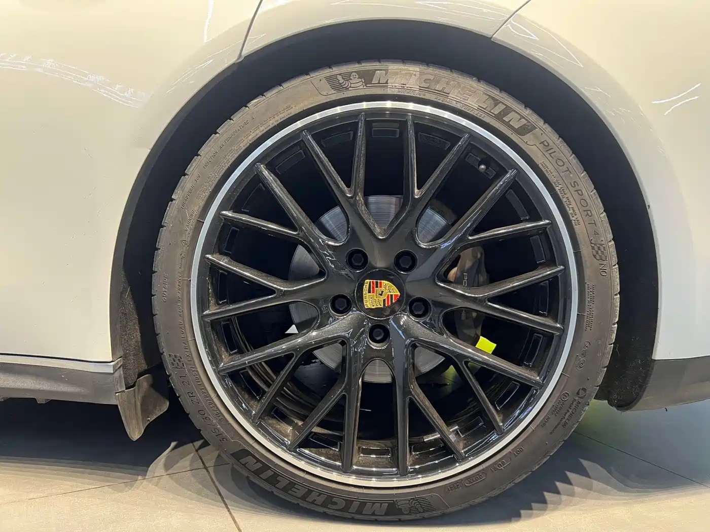 Porsche Panamera 2017 Panamera 4 Executive Long Wheelbase 3.0T фото 14