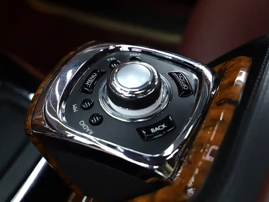 Rolls-Royce Phantom 2012 2013 6.7L Standard