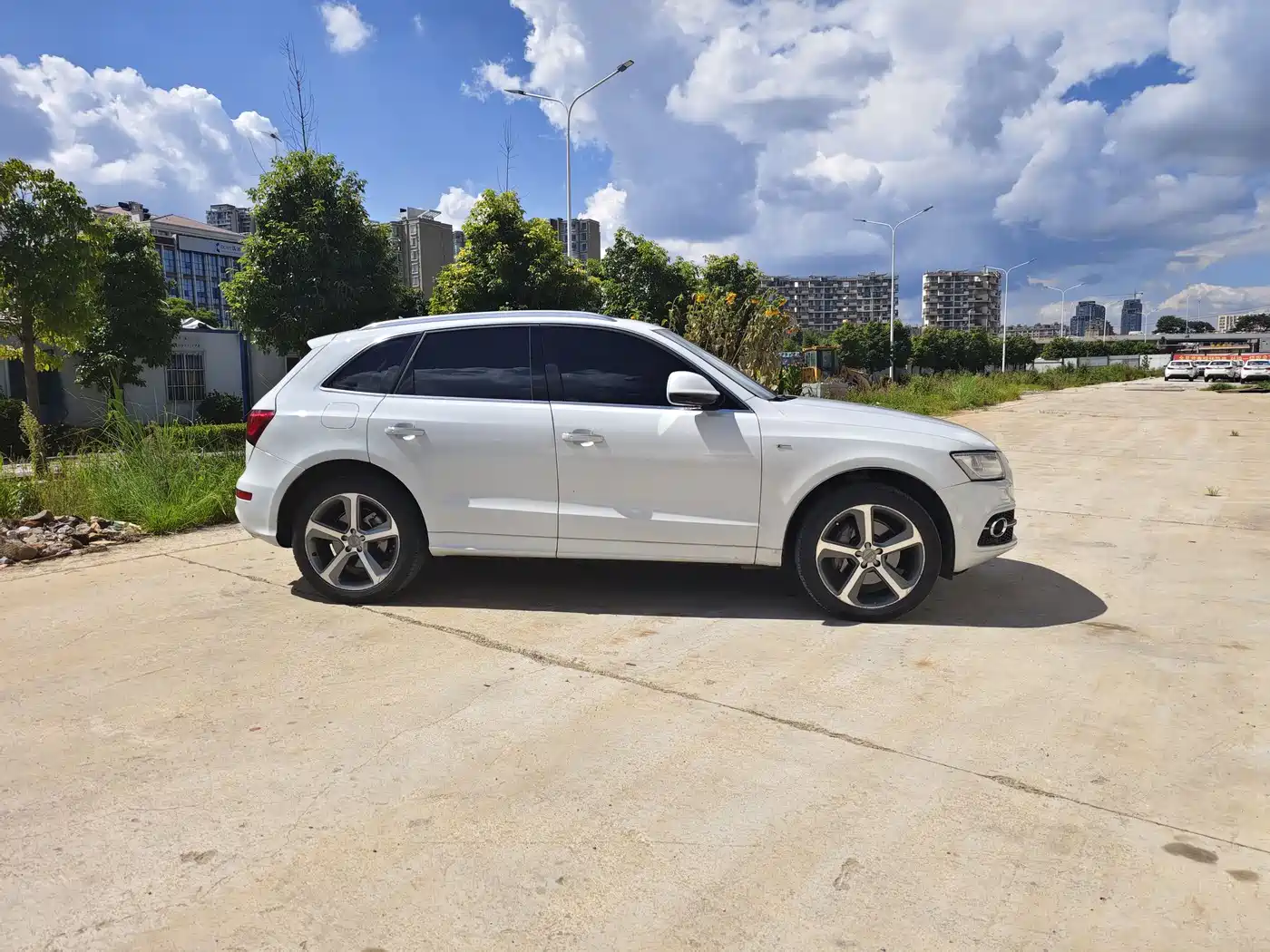 AUDI Q5