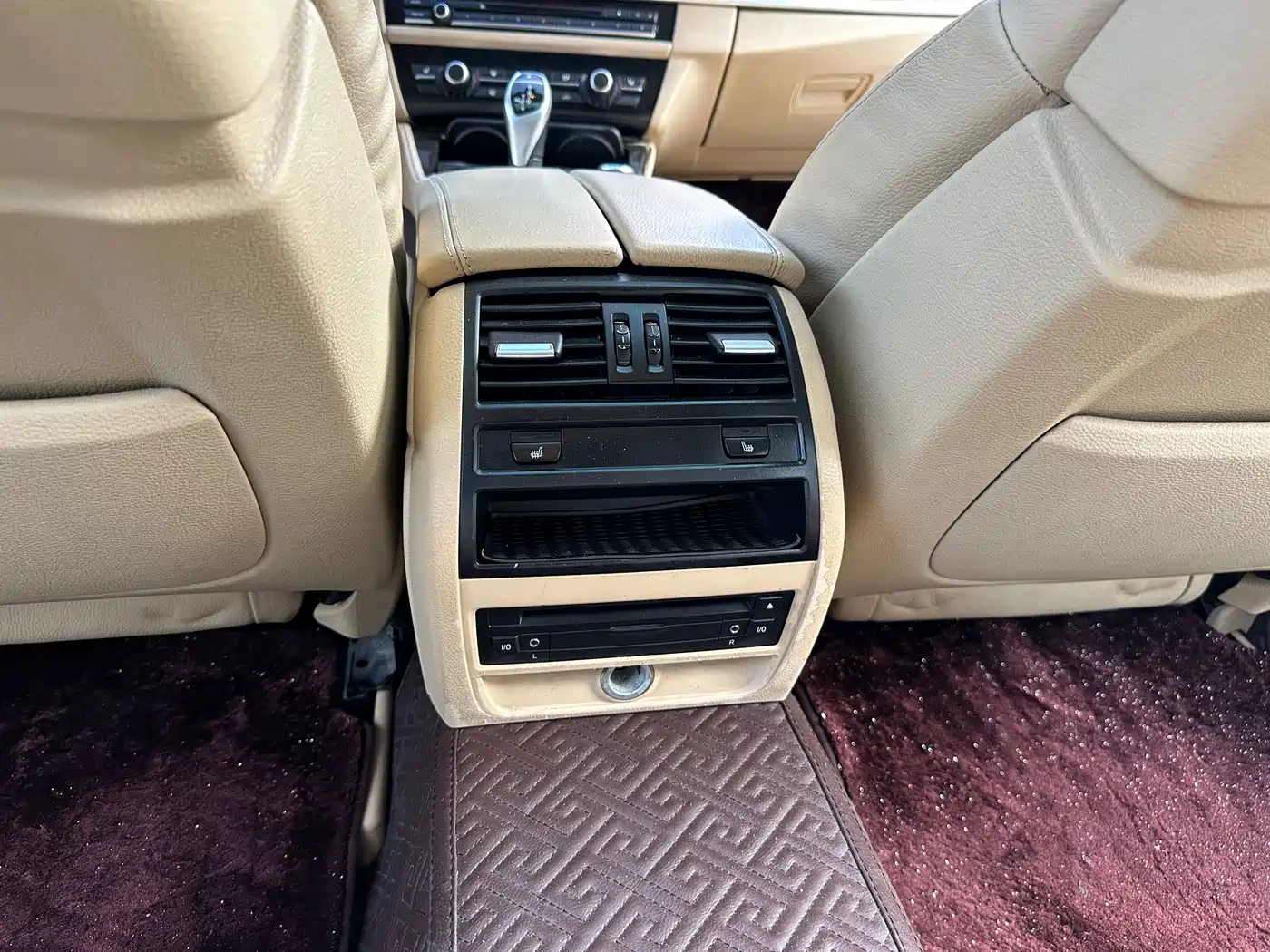 BMW 5 Series 2011 535Li Luxury фото 18