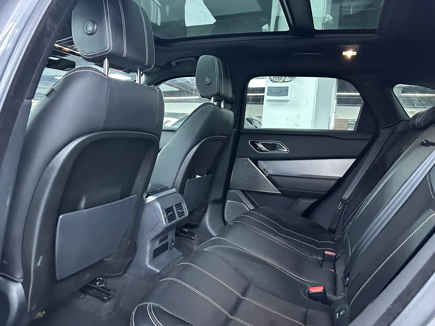 Land Rover Range Rover Velar 2019 380PS R-DYNAMIC SE фото 11