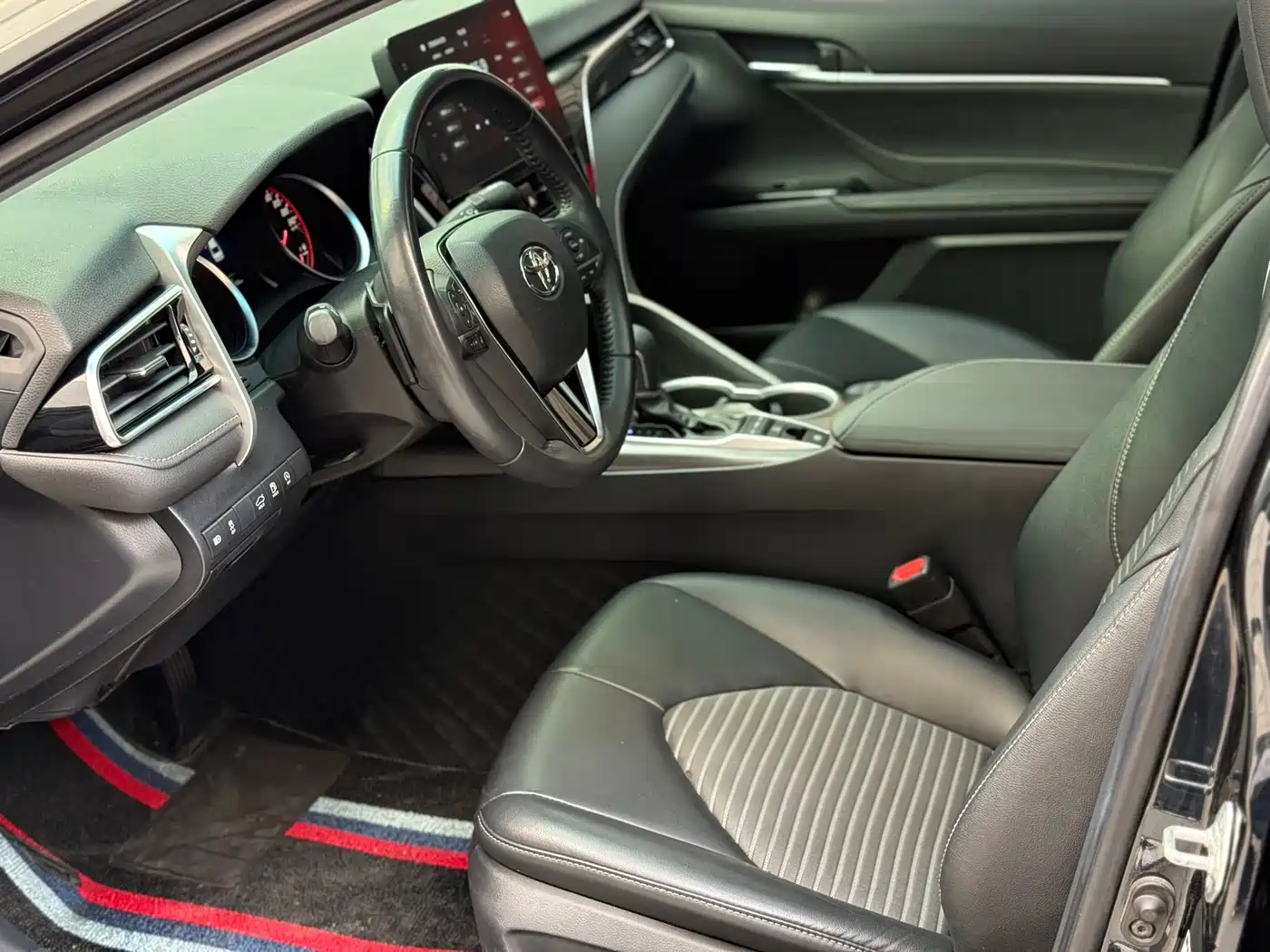 Toyota Camry 2023 2.0S Knight Edition фото 7