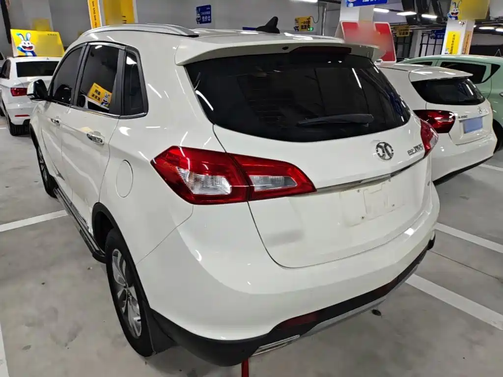 BAIC Senova X65 2016 2015 2.0T Automatic Elite