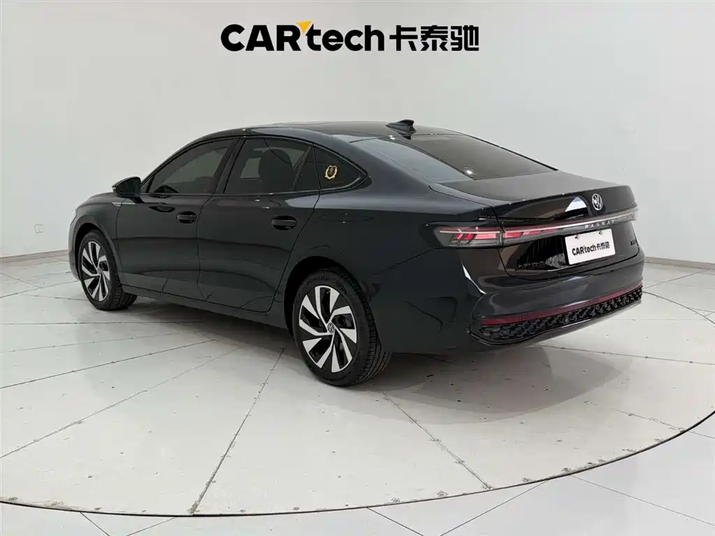 Volkswagen Passat 2025 Pro 380TSI Starlight Dragon Glory Edition фото 7