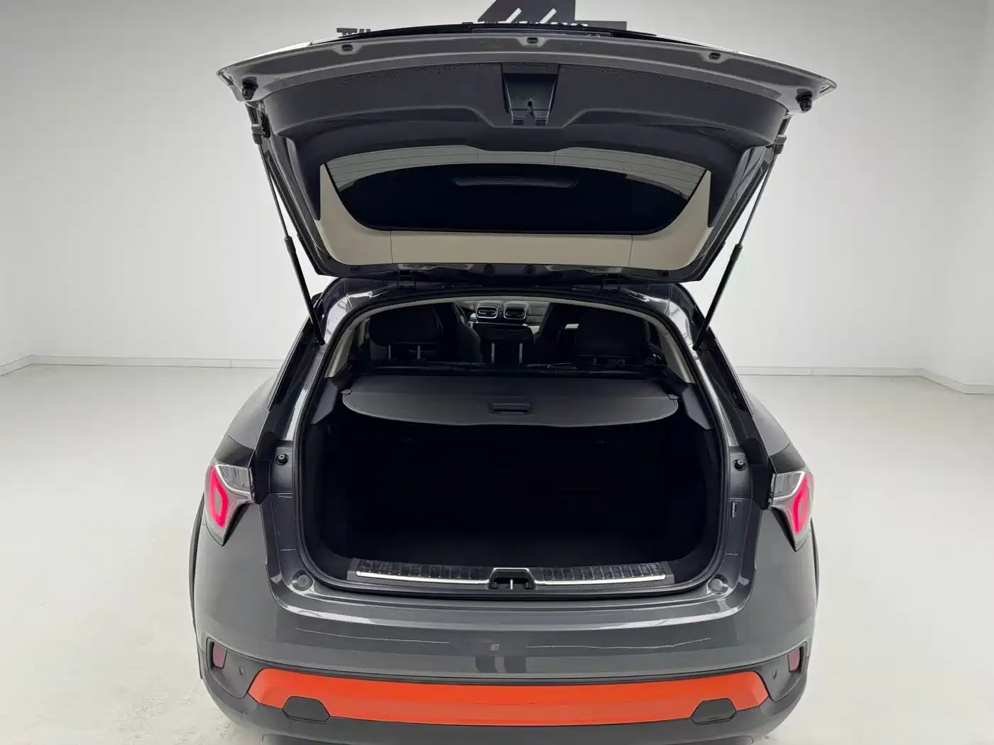 Lynk & Co 02 2018 Model 1.5T DCT 2WD Yao Pro Edition China V фото 10