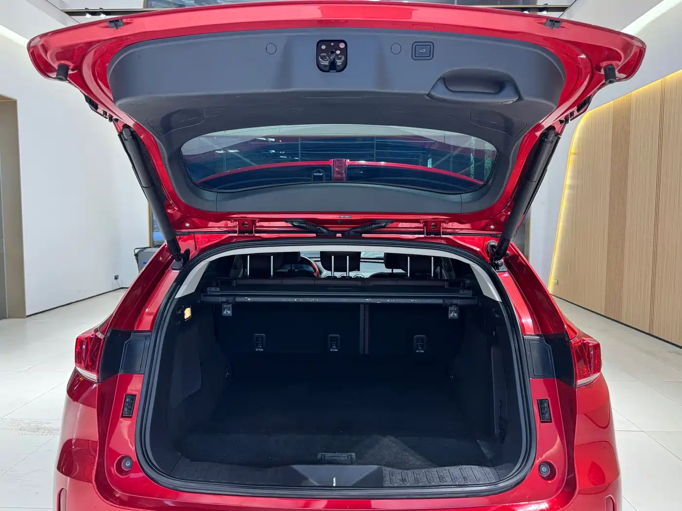 WEI PAI WEI BRAND VV7