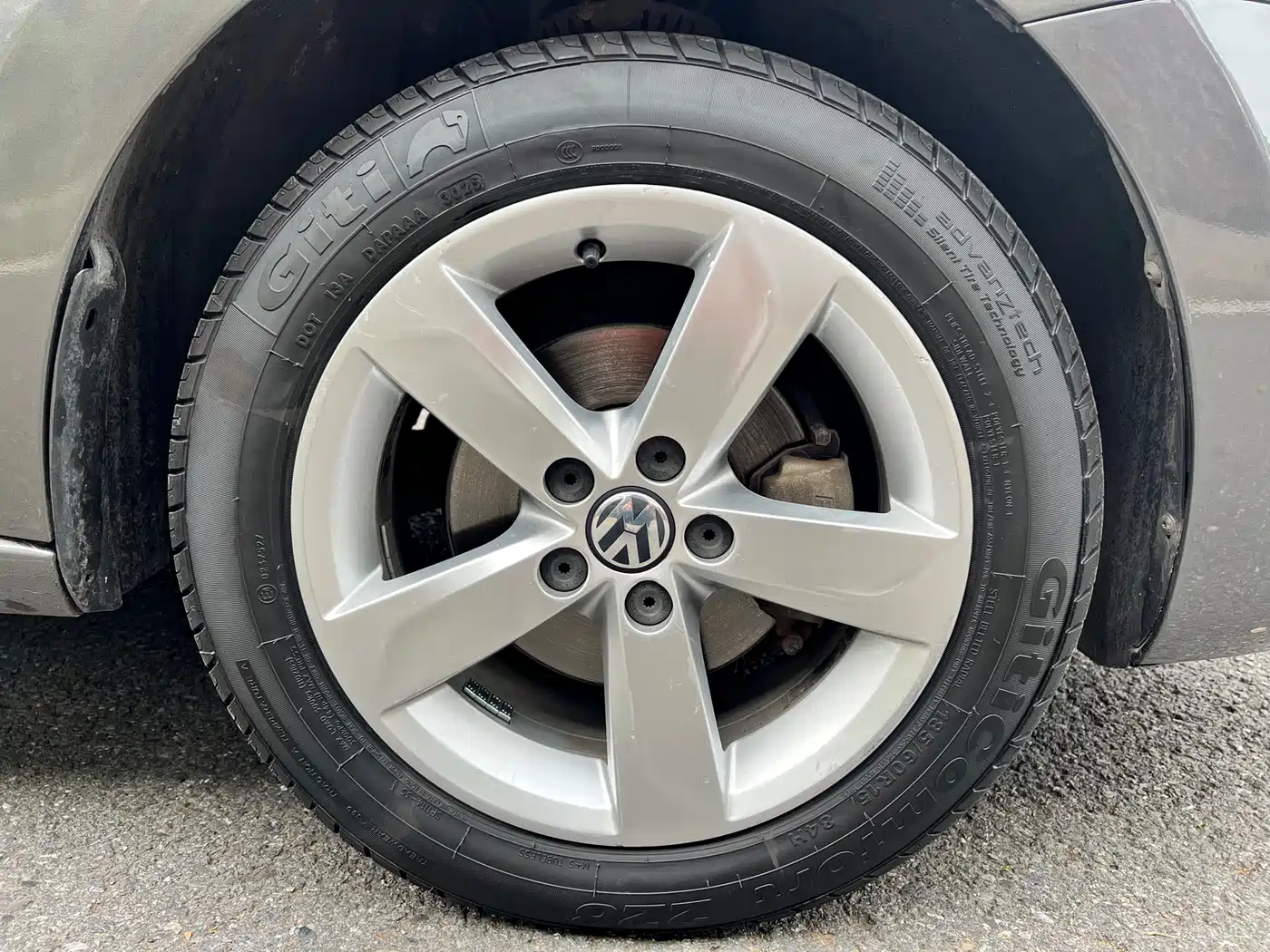 Volkswagen Santana 2013 1.6L Automatic Comfort Edition фото 16