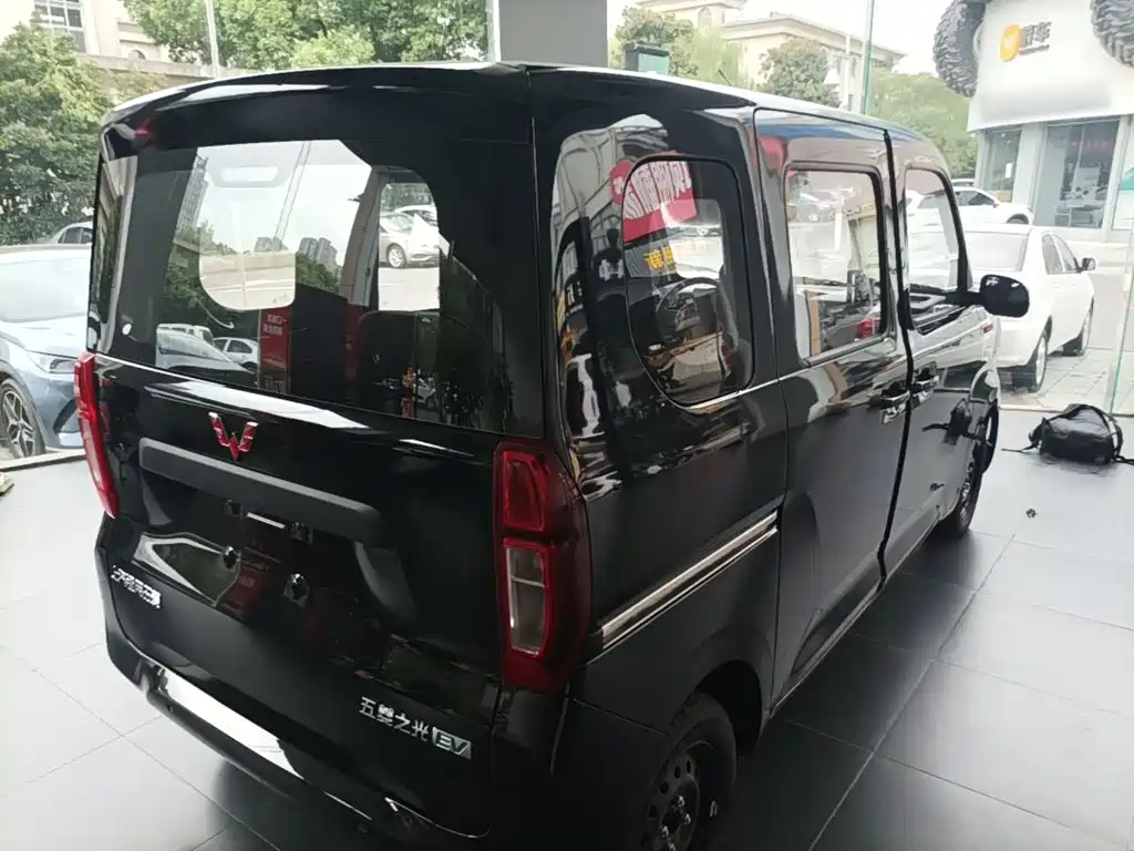 Wuling Motors Wuling Zhiguang NEV 2026 2025 Standard Version