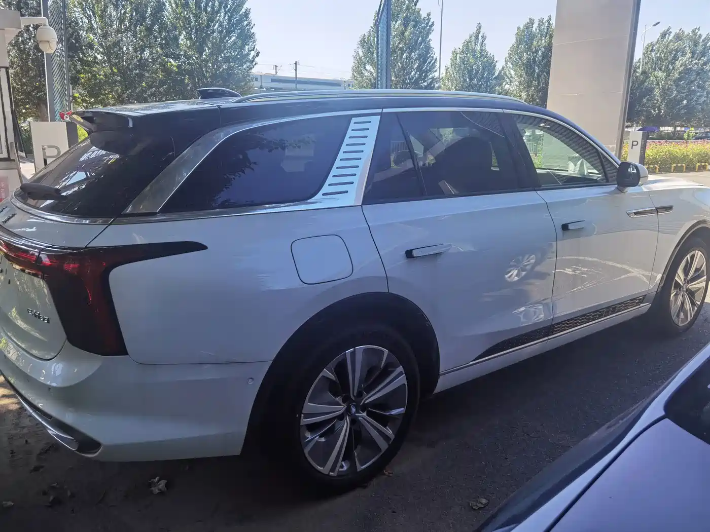Hongqi E-HS9 2025 2022 660km Qi Chang Edition (6-seater)