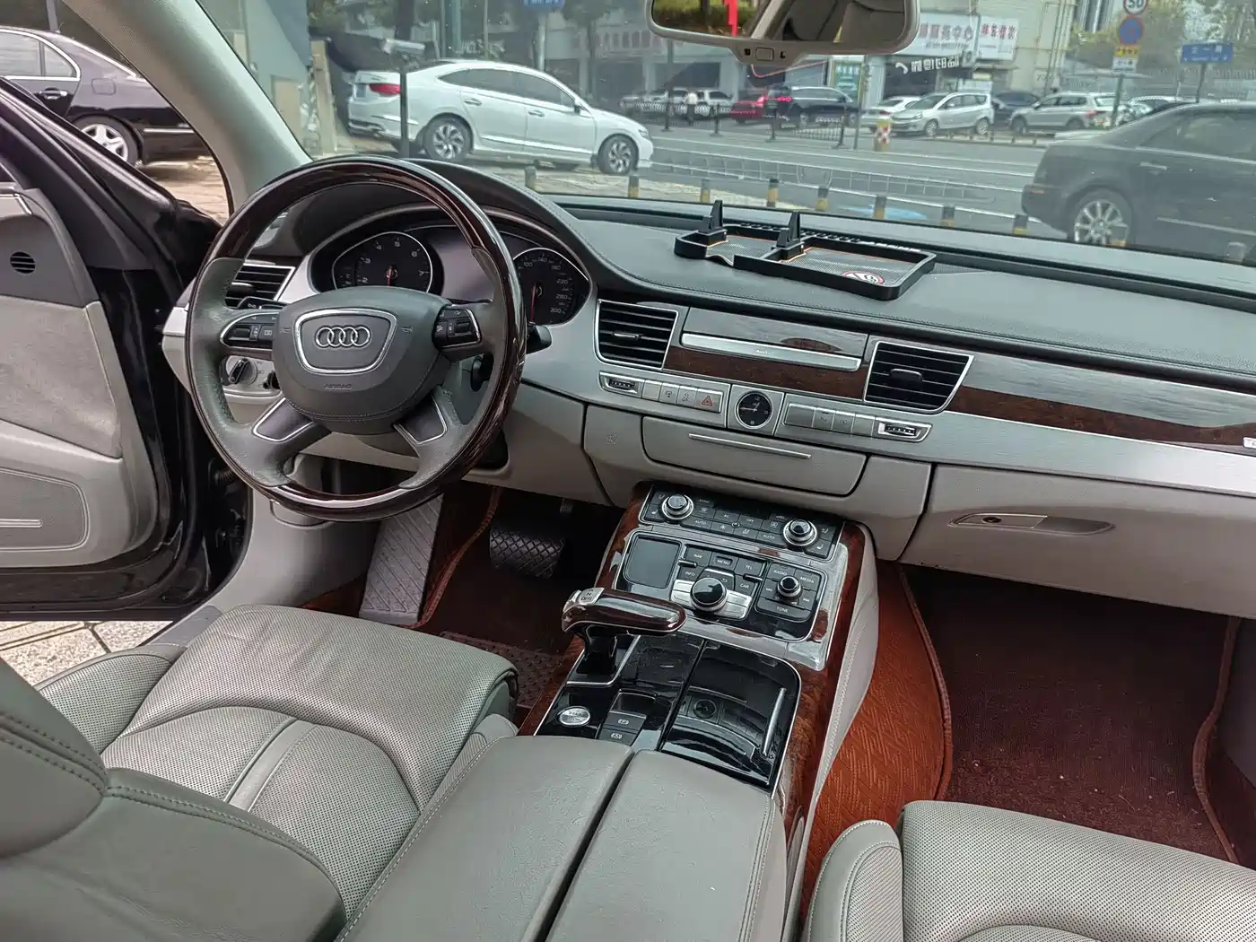 Audi A8 2011 A8L 3.0 TFSI quattro Premium (245kW) фото 3