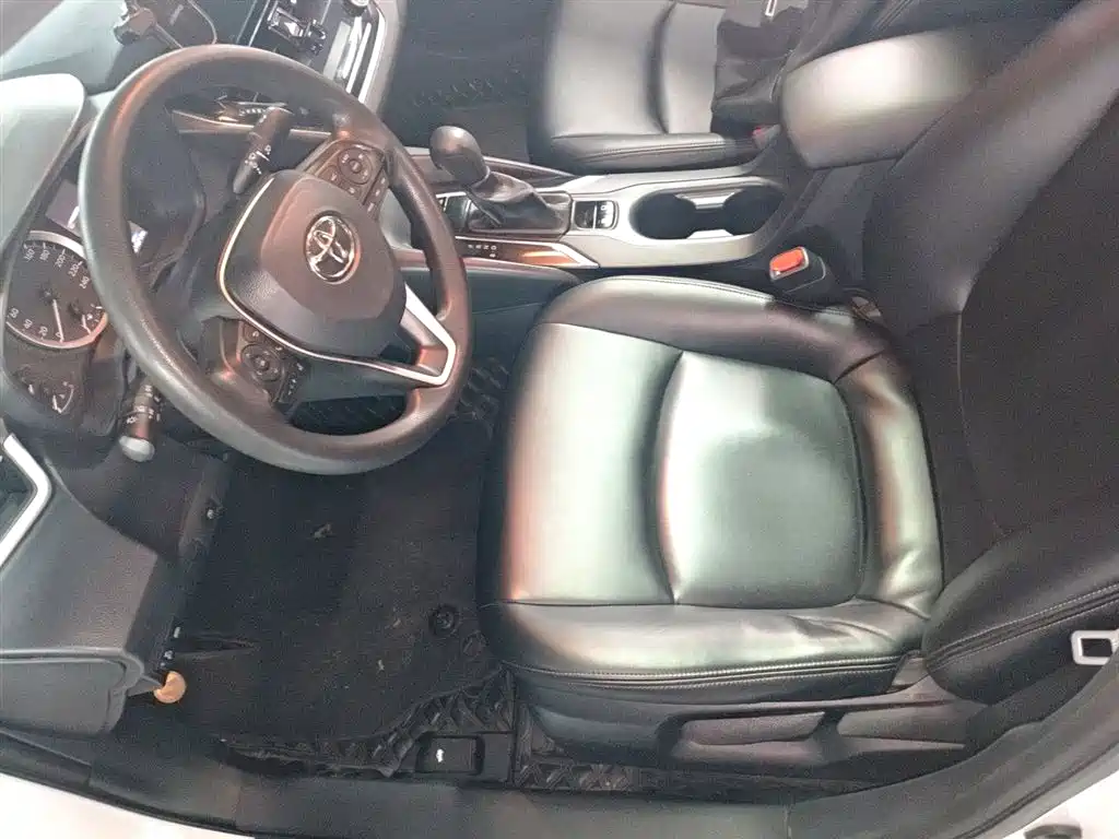 Toyota Corolla 2021 Hybrid 1.8L E-CVT Elite Edition фото 16