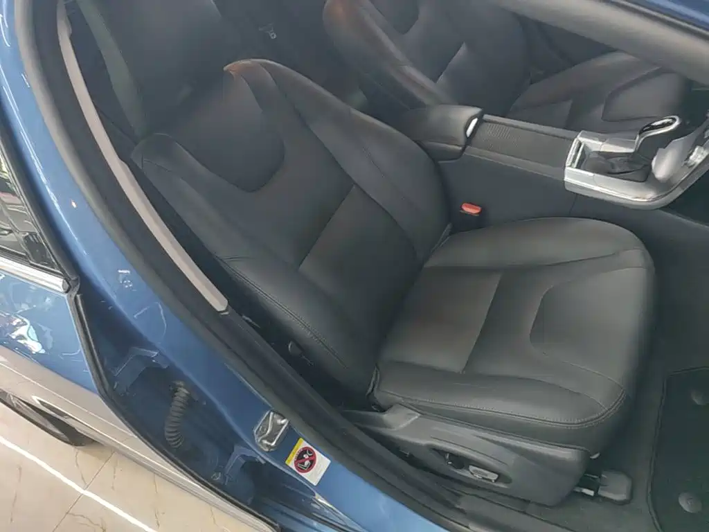 Volvo V60 2017 2017 T5 Zhi Yi Edition China V