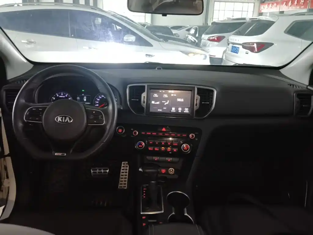 Kia KX5 2018 2017 1.6T Automatic 2WD 15th Anniversary Special DLX