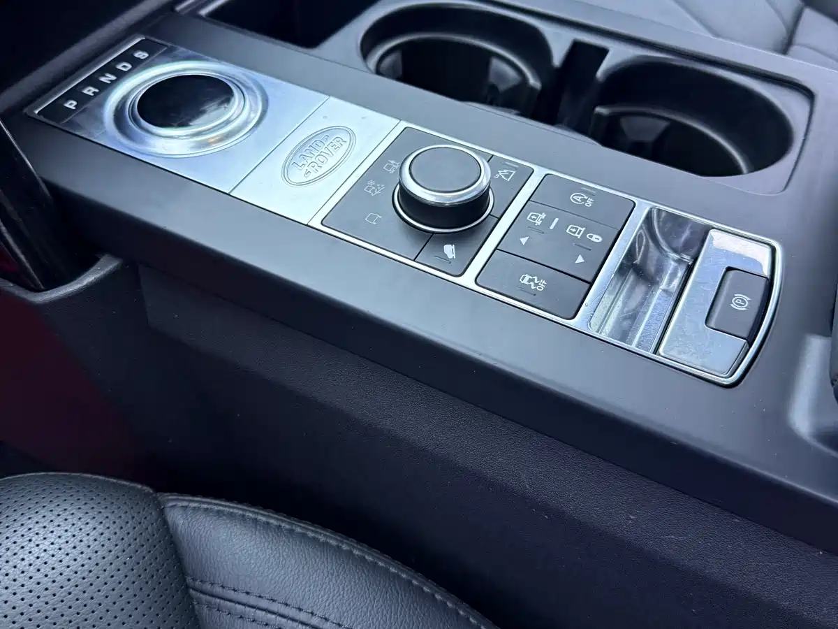 Land Rover Discovery 2019 3.0 SC V6 SE фото 12