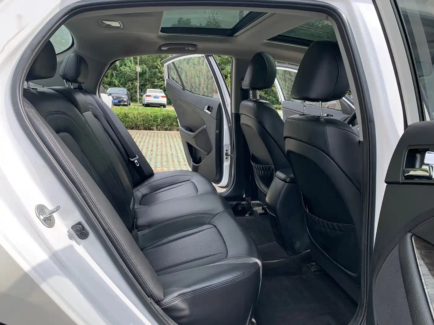Kia K5 2012 2.0L Automatic DLX-2 фото 11
