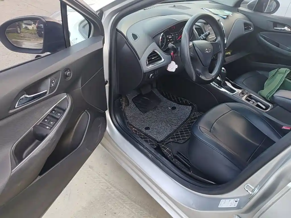 Chevrolet Cruze 2019 2018 Redline 320 Automatic Pioneer Edition
