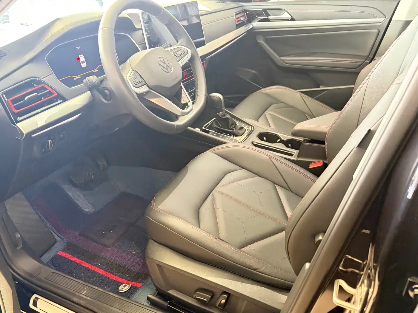 Volkswagen Lavida 2024 Model 300TSI DSG Starlight Full Comfort Edition фото 4
