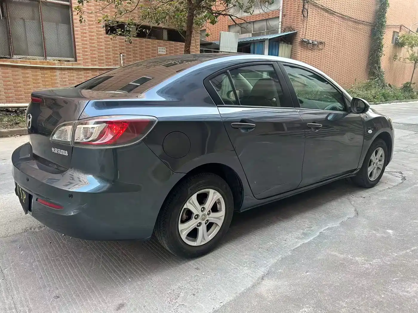 Mazda Mazda3 Axela 2012 2011 Sedan 1.6L Automatic Comfort