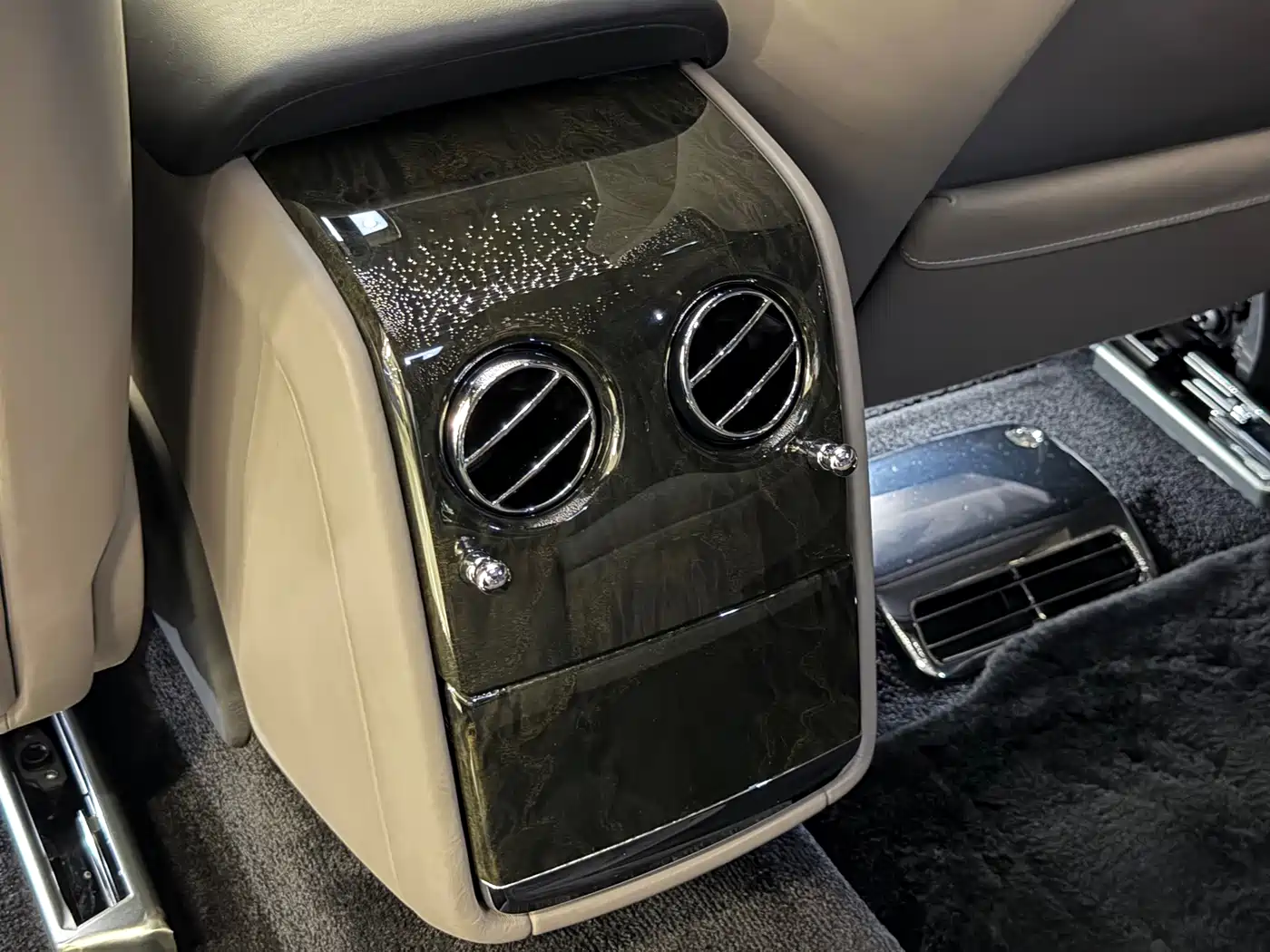Rolls-Royce Phantom 2019 2018 6.7T Long Wheelbase Version