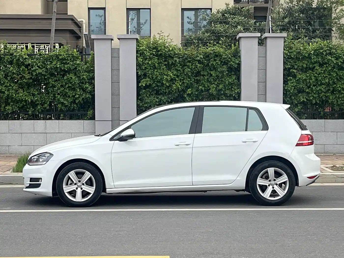 Volkswagen Golf 2016 1.6L Automatic Comfort фото 4