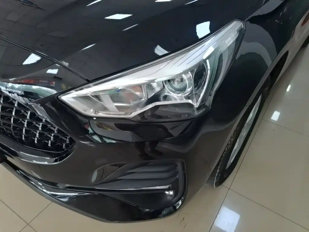 Фото 24 - Haval M6