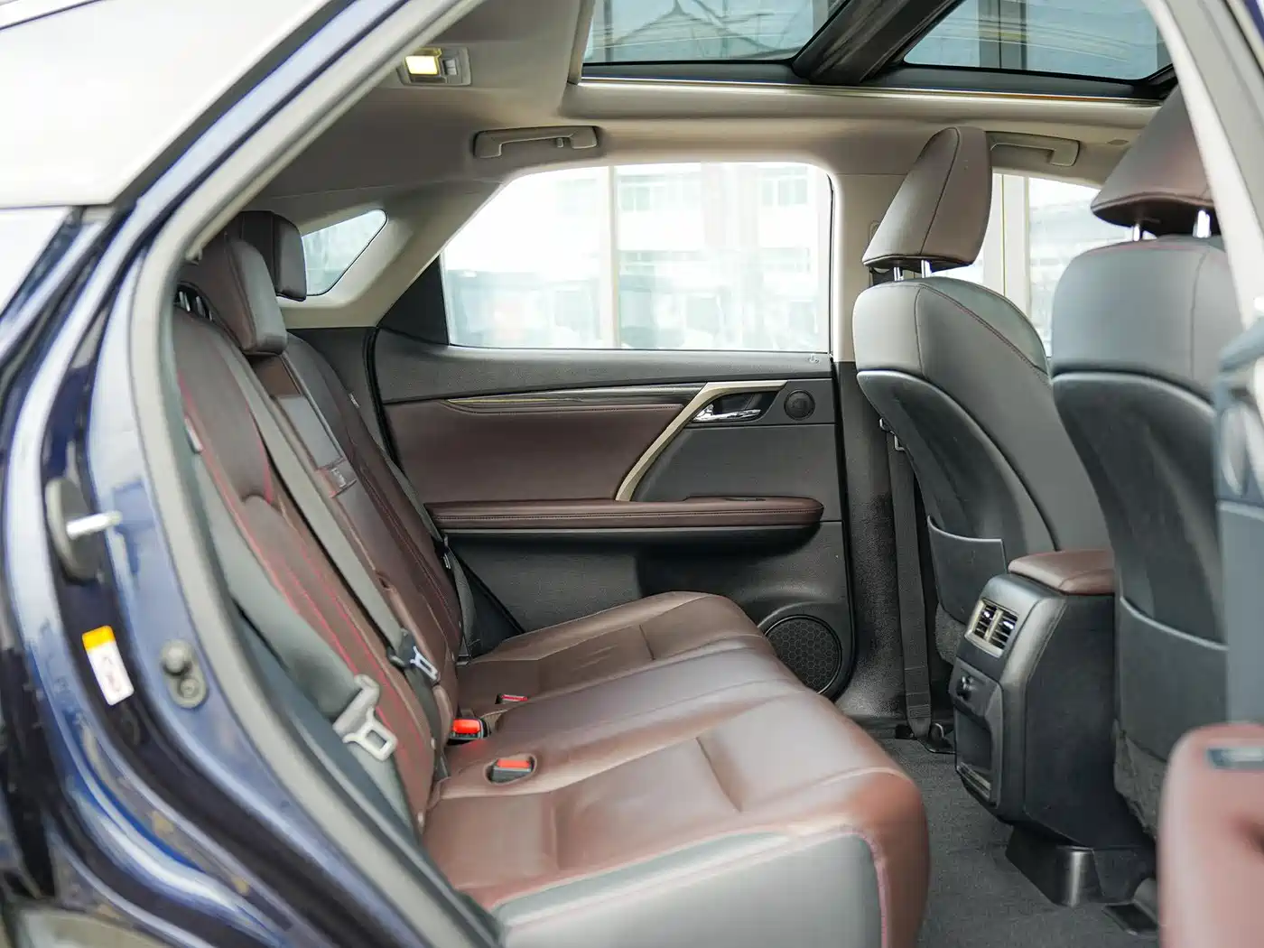 Lexus RX 2016 300 4WD Elegance Edition China VI фото 15