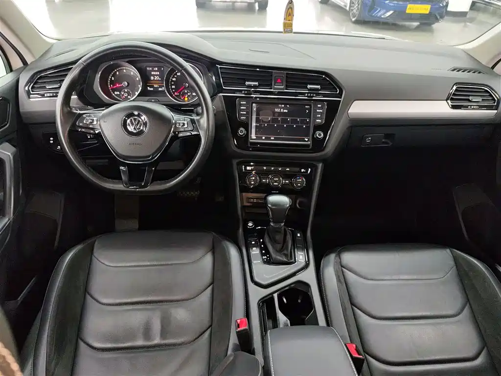 Volkswagen Tiguan L 2017 330TSI Automatic 2WD Comfort Edition фото 13