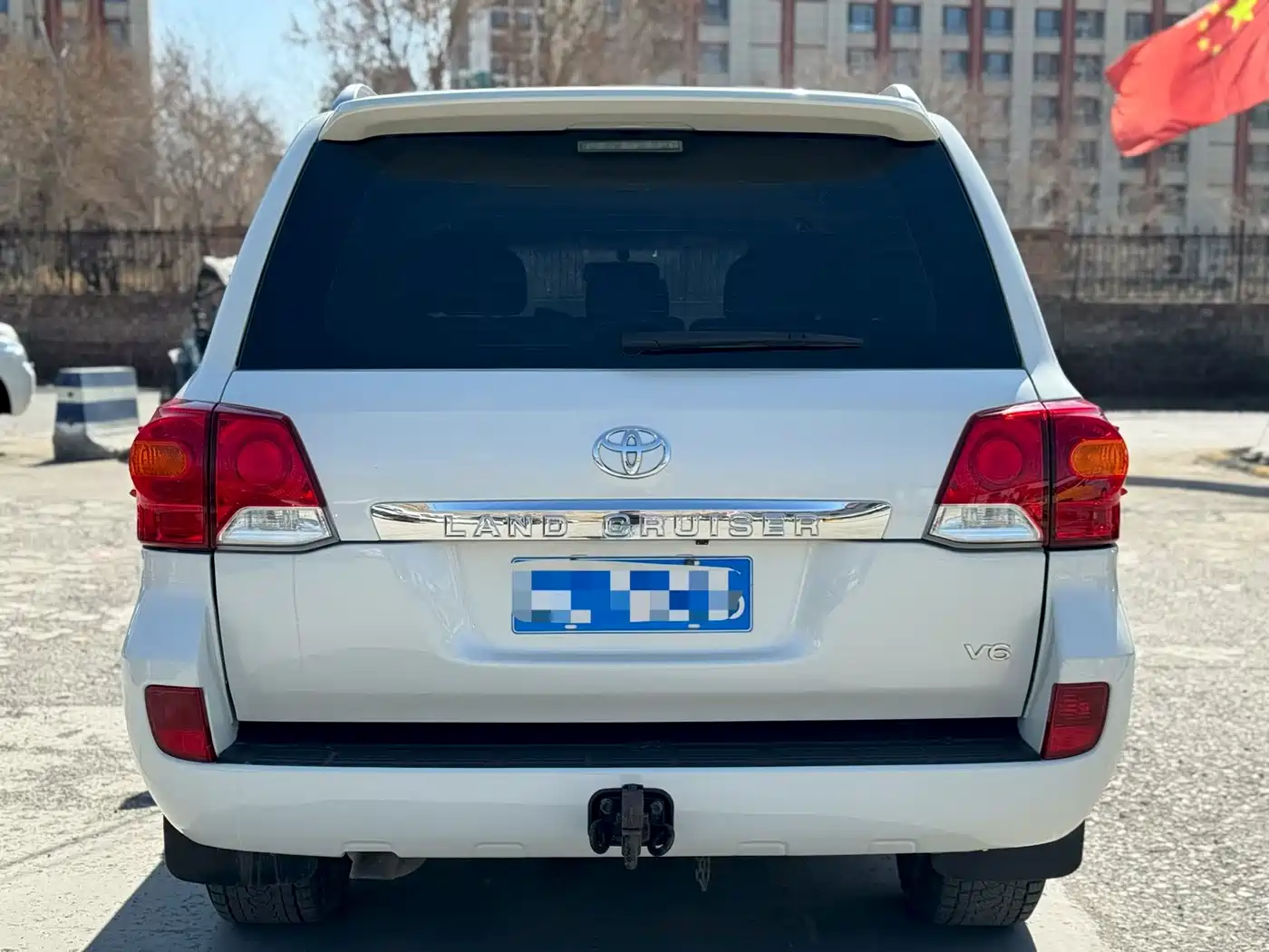 Toyota Land Cruiser (Import) 2015 4.0L V6 Middle East Low Configuration Edition фото 8
