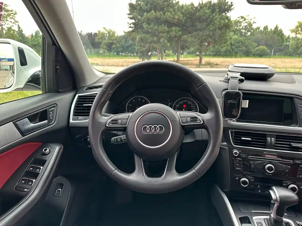 Audi Q5 2018 2017 Plus 40 TFSI Technology
