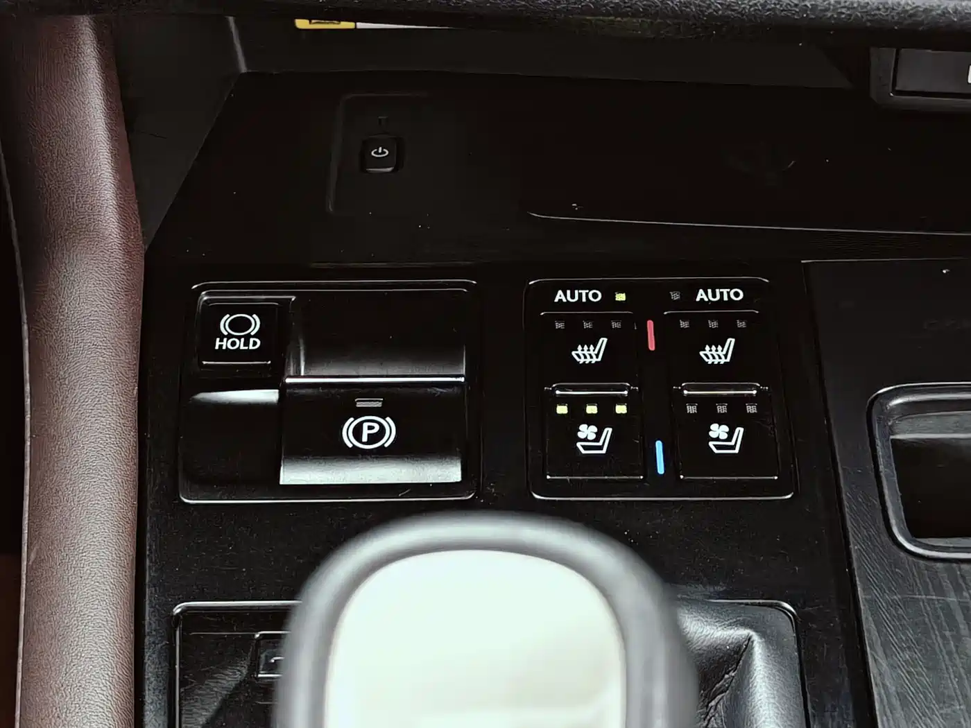 Lexus RX 2020 Facelift 450h AWD Elegance Edition фото 21
