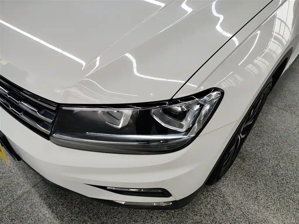 Volkswagen Tiguan L 2017 330TSI Automatic 2WD Comfort Edition фото 24
