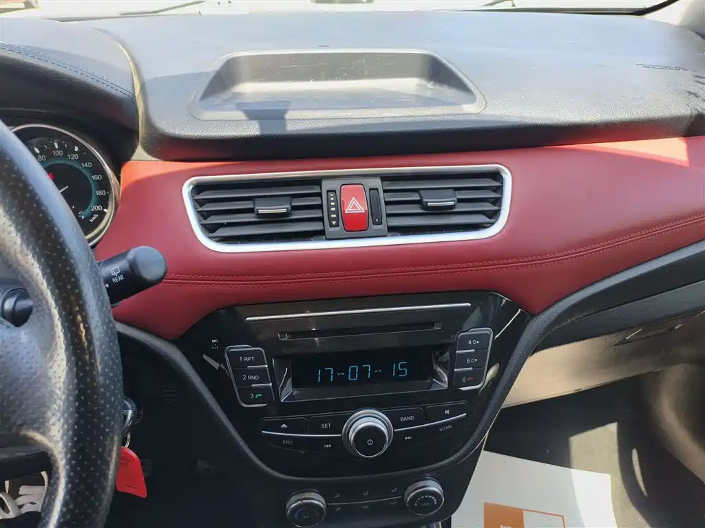 Haval H1 2015 1.5L Manual Urban фото 13
