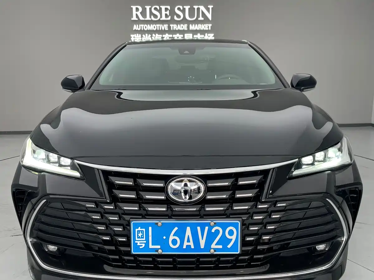 Toyota Avalon 2024 2.0L Luxury Edition фото 5