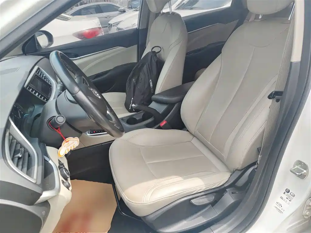 Buick Excelle 2019 15T DCT Connected Elite Type China VI фото 15
