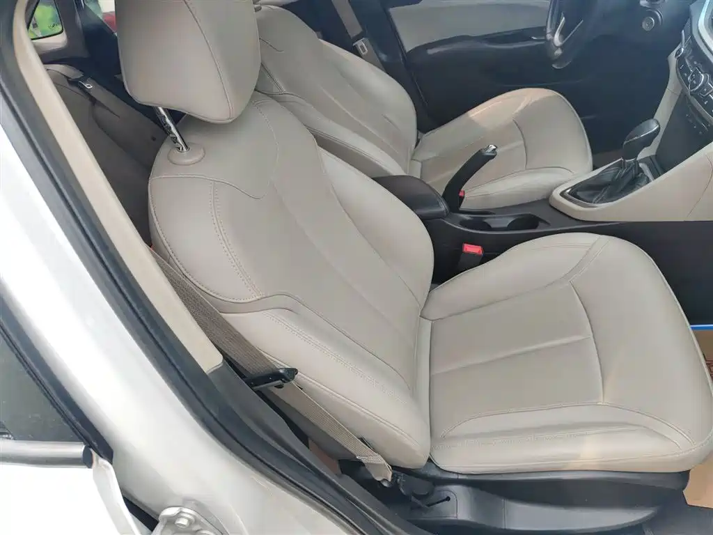 Buick Excelle 2019 15T DCT Connected Elite Type China VI фото 25