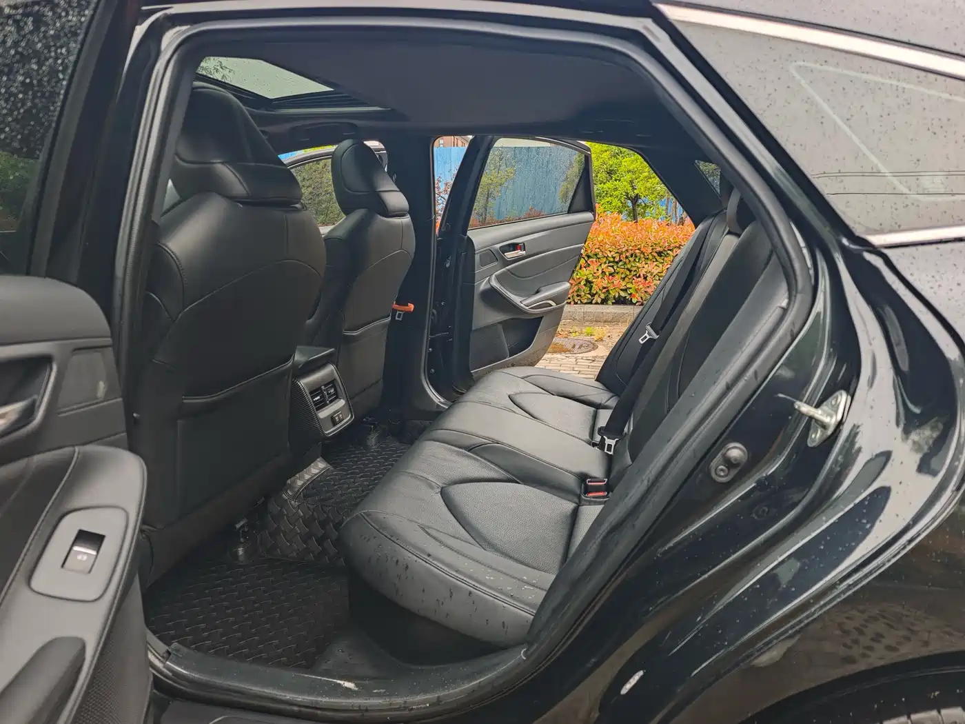 Toyota Avalon 2019 Hybrid 2.5L Luxury Edition China V фото 12