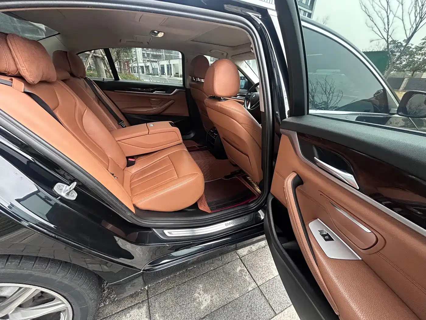 BMW 5 Series 2018 528Li Launch Special Edition фото 14