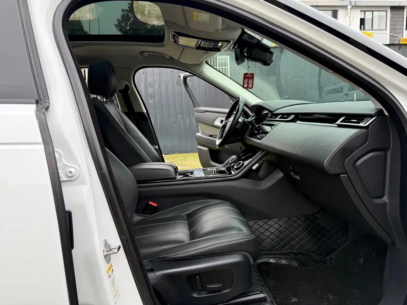 Land Rover Range Rover Velar 2018 P300 S фото 12