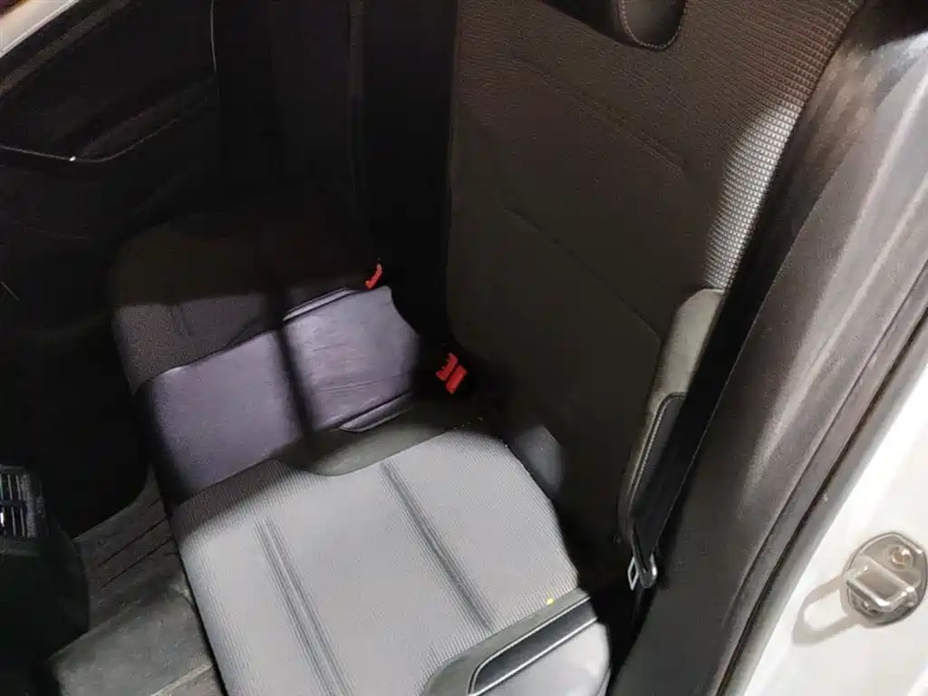 Volkswagen Golf 2018 230TSI Automatic Comfort фото 13