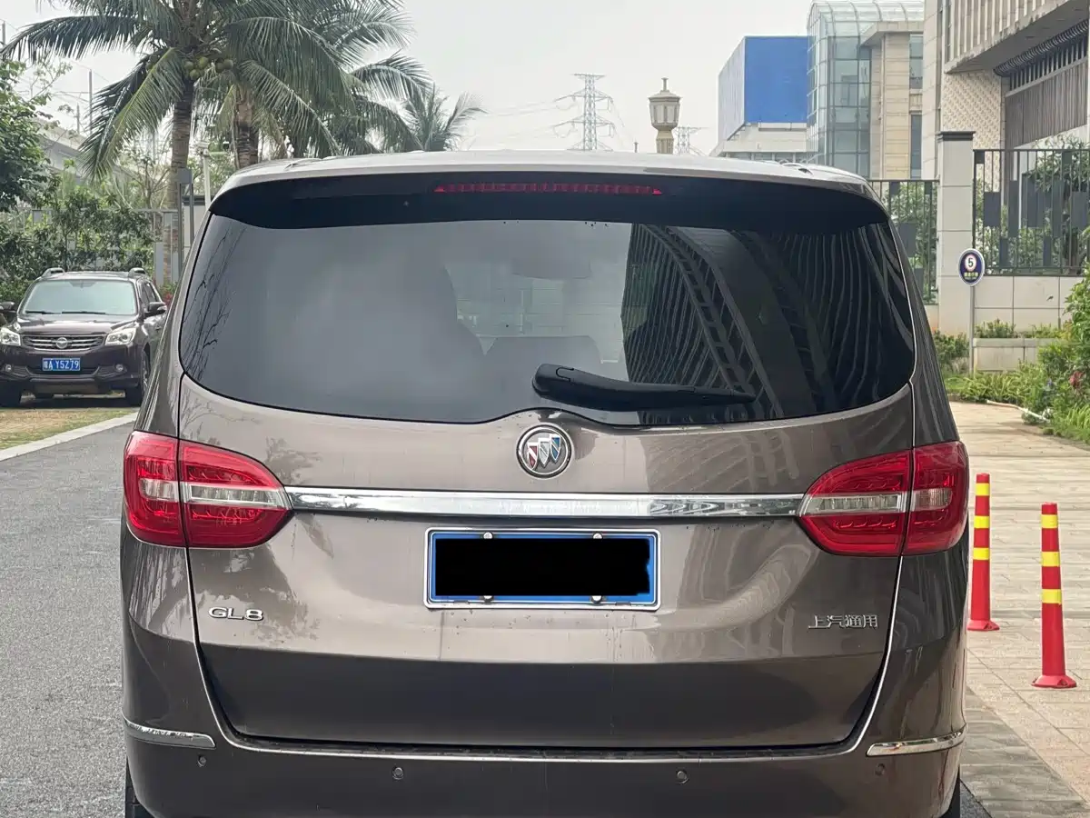 Buick GL8 2014 2.4L CT Luxury Business Comfort фото 8