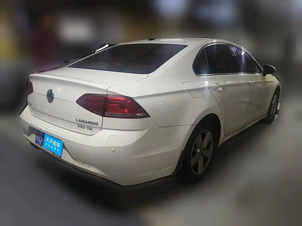 Photo 5 - Volkswagen Lamando
