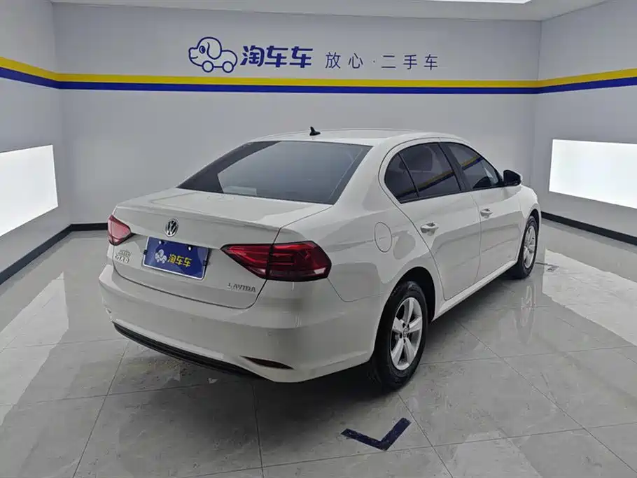 Volkswagen Lavida 2019 Lavida Start 1.5L Manual Trend (China VI) фото 3