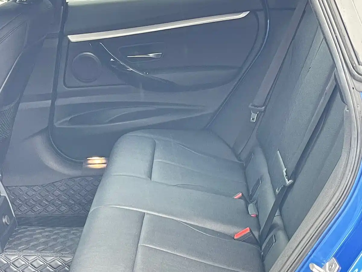 BMW 3 Series GT 2019 320i M Sport Package фото 10