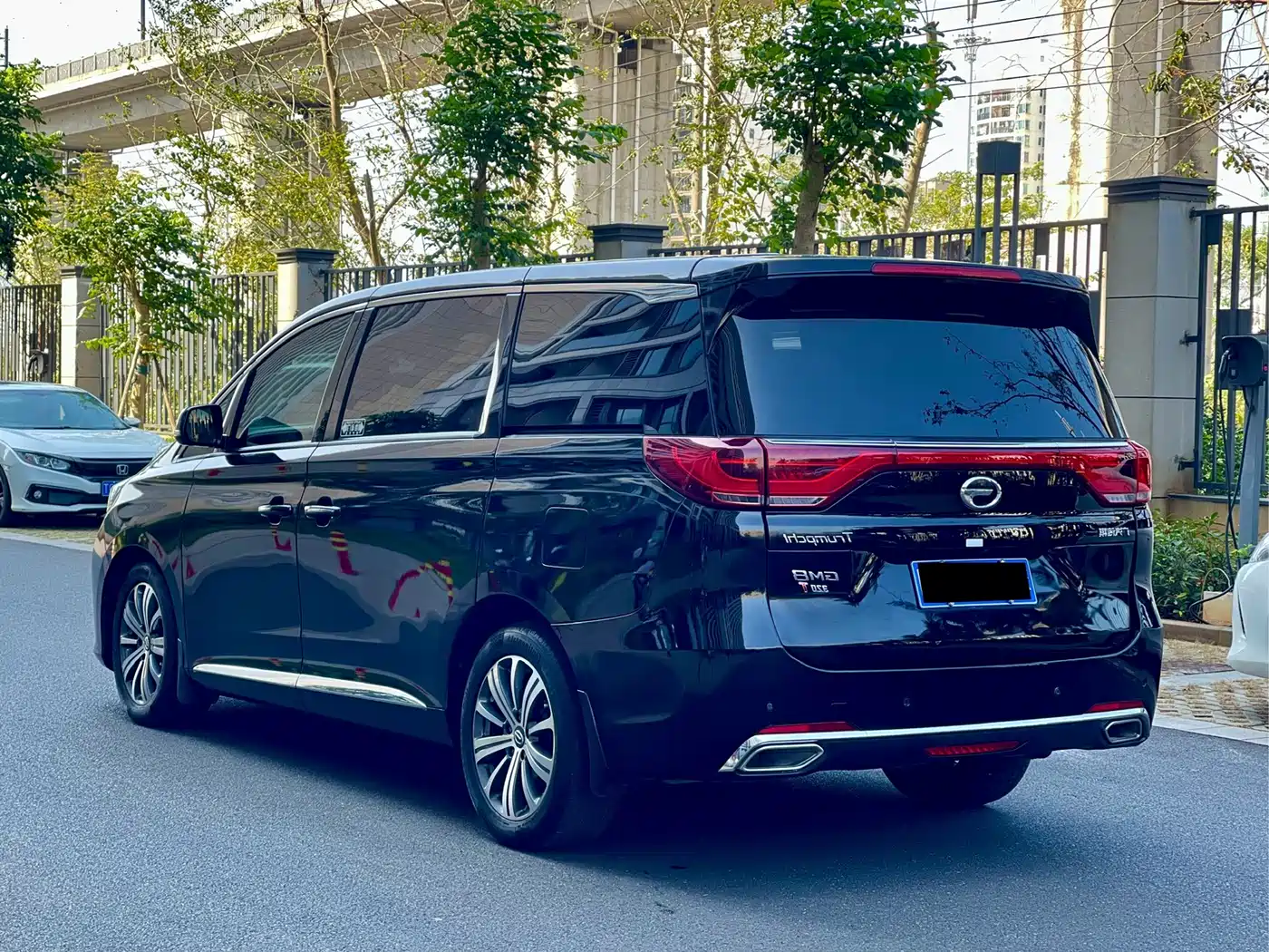 GAC Trumpchi Trumpchi M8 2018 320T Premium Edition фото 7