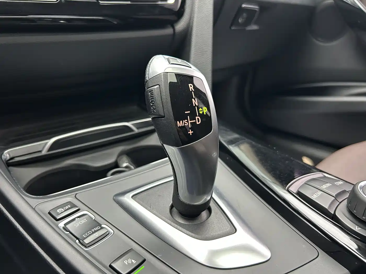 BMW 3 Series 2018 320Li Fashion Style фото 12